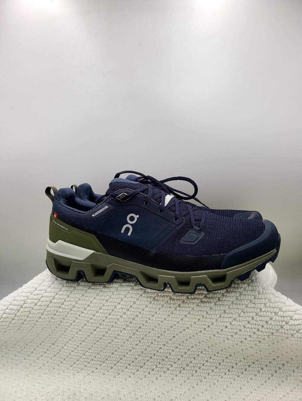 On Running Cloudventure Waterproof Men’s Trail Shoe - Navy & Olive